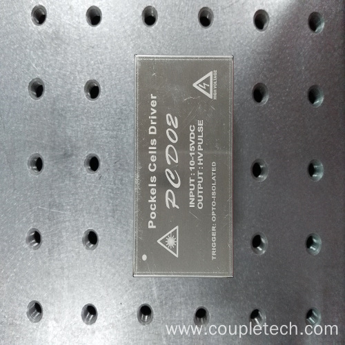 Como um driver Pockels Cell otimiza o desempenho do sistema laser?